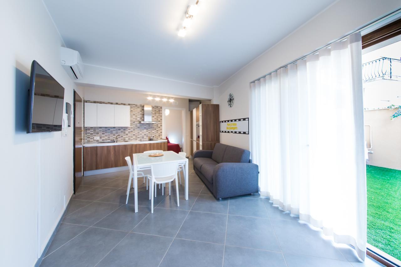Il Piccolo Diavolo Apartment Taormina Exterior photo